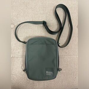 Lululemon Easy Access Crossbody Bag